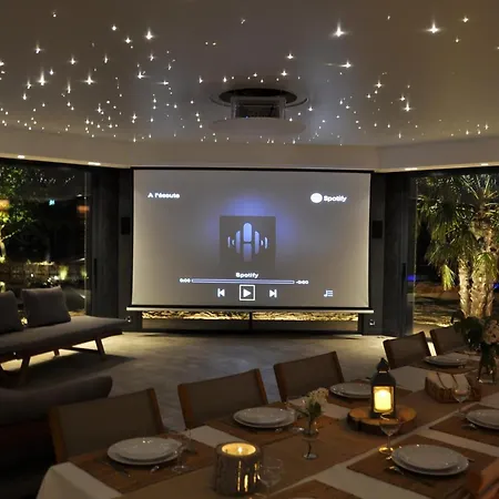 Prázdninový dům Contemporaine Avec Spa, Sauna, Piscine Et Ile Privative Pres De Nantes - Fr-1-306-866