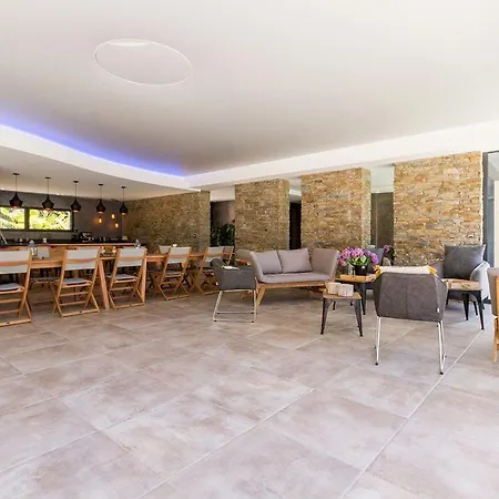 Contemporaine Avec Spa, Sauna, Piscine Et Ile Privative Pres De Nantes - Fr-1-306-866 * Ligné